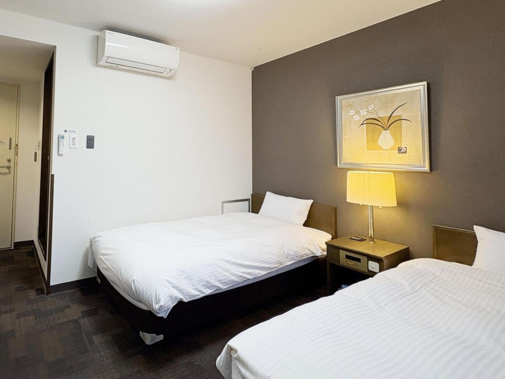 Hotel Route-Inn Court Uenohara Экстерьер фото